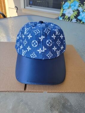 Louis Vuitton Blue Monogram Denim & Leather Cap Tiny Flaw
